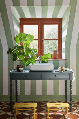 Broad Stripe Pea Green